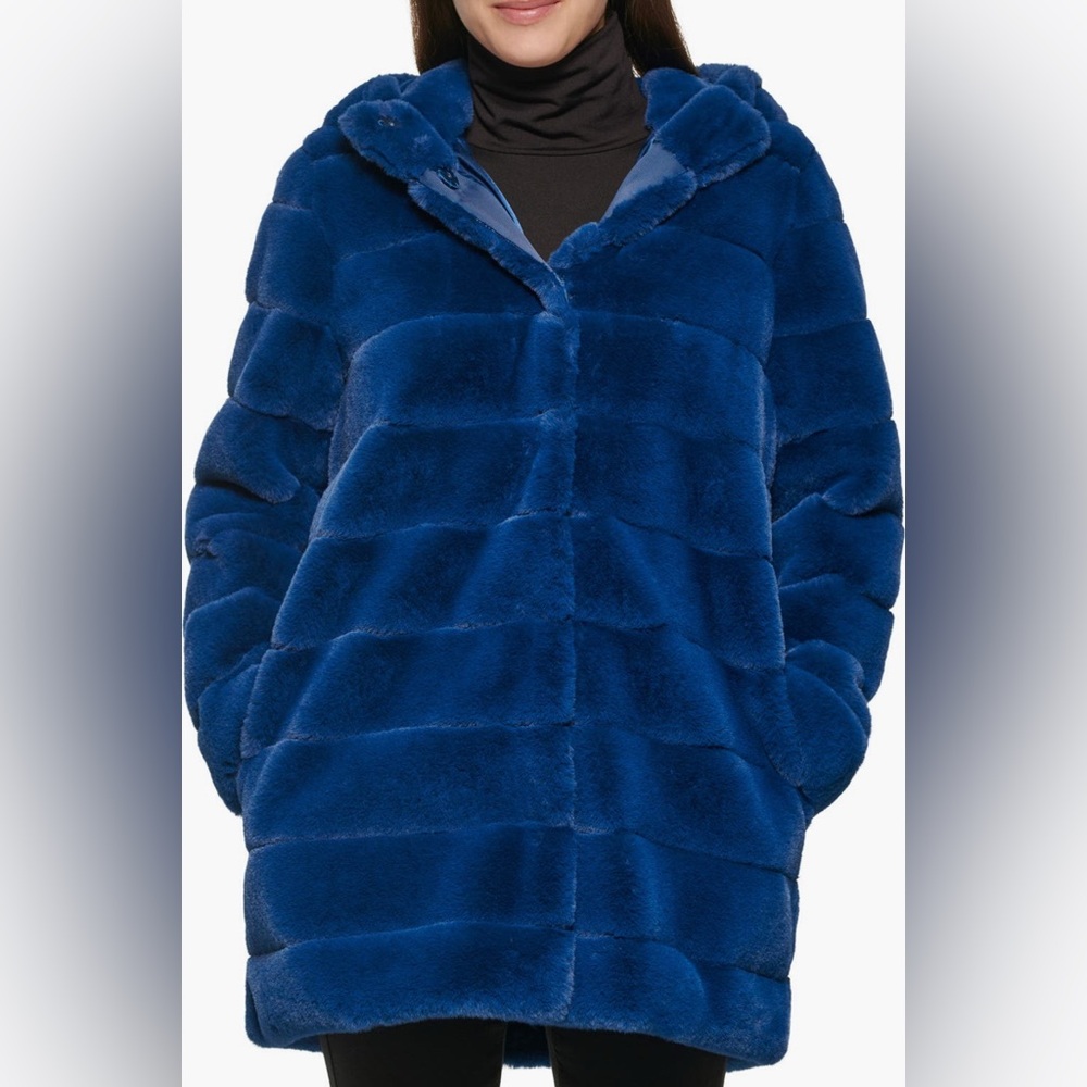 Women's Frooved Blue Faux Fur Coat